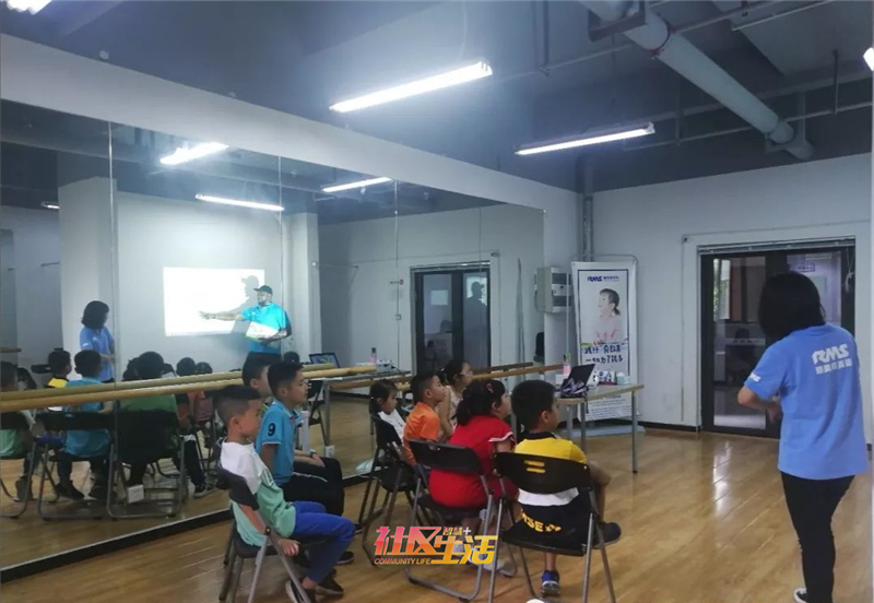 20190704同瑞社区开展成都市第四期“社区雏鹰”公益活动—英语公益课1.jpg