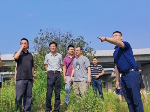 成都市农业农村局种植业处的工作人员万维东,公园城市建设局副局长